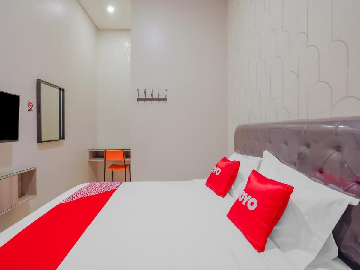 Super Oyo Capital O 90336 Olive Guest House Сурабая Экстерьер фото