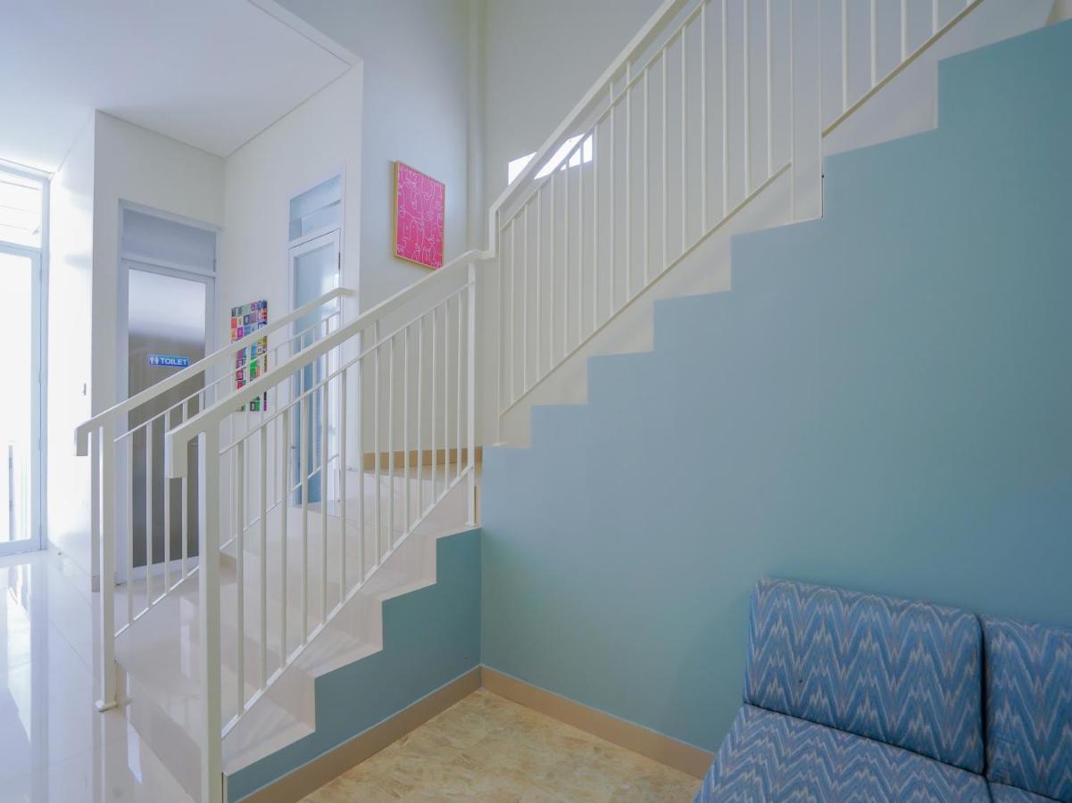 Super Oyo Capital O 90336 Olive Guest House Сурабая Экстерьер фото